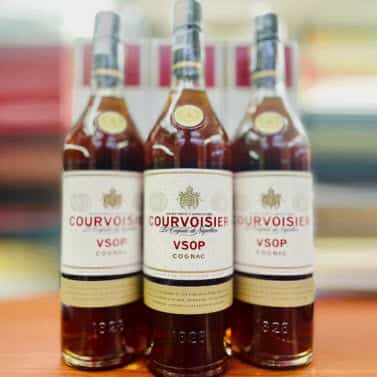 Courvoisier cognac VSOP chai 700 nhập khẩu Pháp