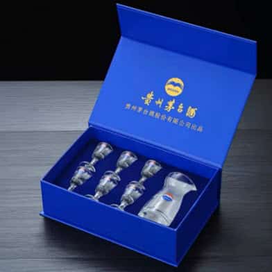 Chén rượu Mao Đài – hộp 6 chiếc và bình thủy tinh đựng rượu